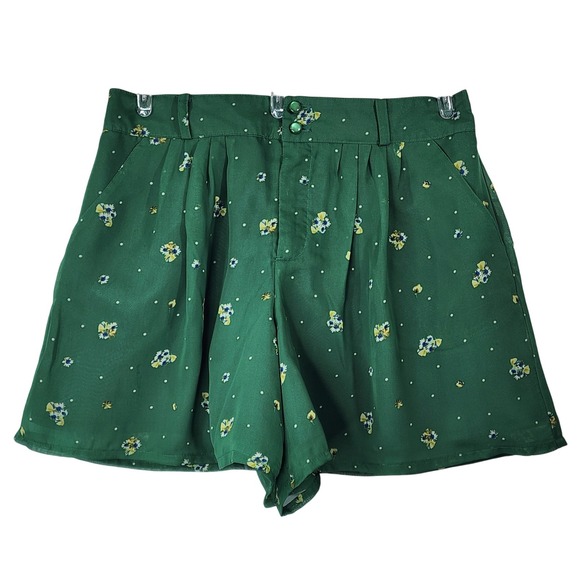 earth music & ecology Pants - Earth Music & Ecology Green Floral Polka Dot‎ Pleated Shorts High Rise